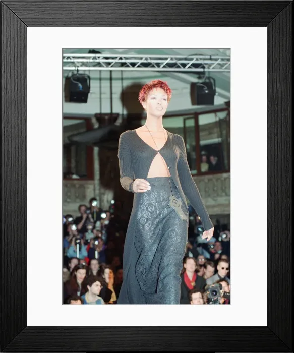 Framed Print : Naomi Campbell, models John Rocha at London Fashion Week 1993, 5th March 1993