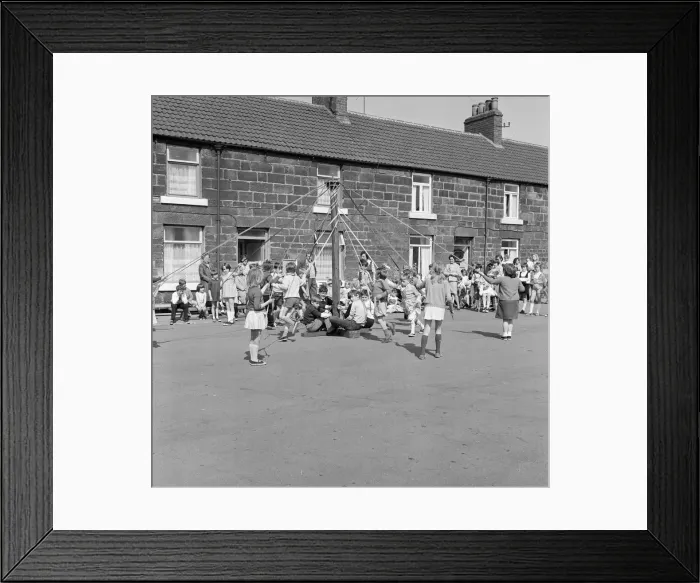 Framed Print : Maypole Dancing, Skinningrove School, Redcar and Cleveland, North Yorkshire, England Framed Print : Maypole Dancing, Skinningrove School, Redcar and Cleveland, North Yorkshire, England
