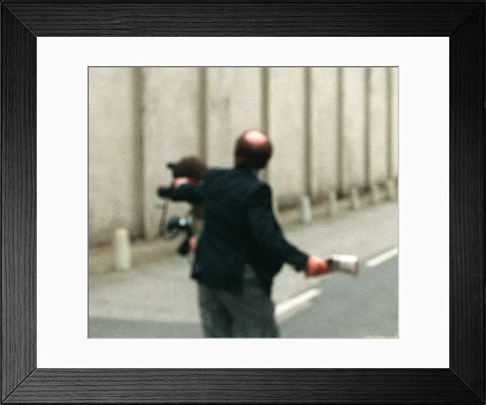Framed Print : Tommy Gallagher, the father of Liam and Noel of Oasis, attacks Sun photographer Jim Clark Framed Print : Tommy Gallagher, the father of Liam and Noel of Oasis, attacks Sun photographer Jim Clark