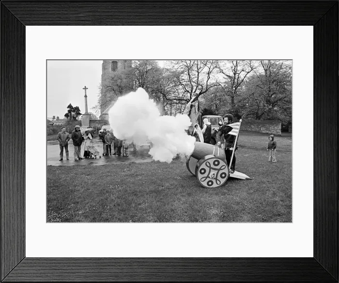 Framed Print : Medieval May Fair, Teesside, 22nd May 1976 Framed Print : Medieval May Fair, Teesside, 22nd May 1976
