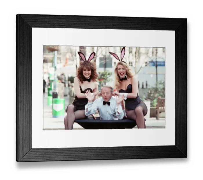 Framed Print : Magician Paul Daniels and showgirls. 15th March 1989 Framed Print : Magician Paul Daniels and showgirls. 15th March 1989