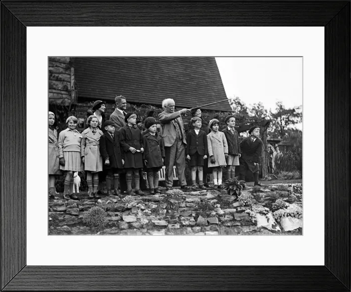Framed Print : Former Prime Minister David Lloyd George, with Soviet children. Circa 1930 Framed Print : Former Prime Minister David Lloyd George, with Soviet children. Circa 1930