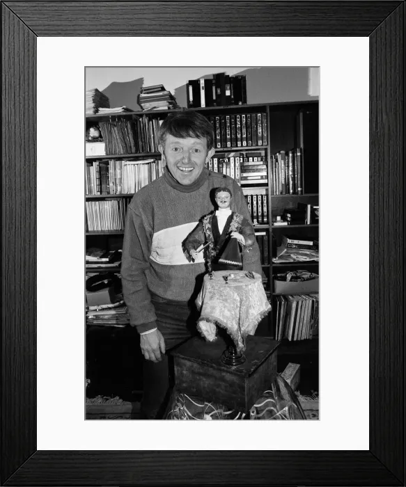 Framed Print : Magician Paul Daniels. 1985 Framed Print : Magician Paul Daniels. 1985