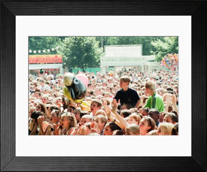 Framed Print : Cardiffs Big Weekend Summer Festival, Cardiff, Wales, 8th August 1998 Framed Print : Cardiffs Big Weekend Summer Festival, Cardiff, Wales, 8th August 1998