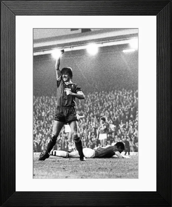 Framed Print : English League Division One match at Anfield. Liverpool 3 v Everton 0 Framed Print : English League Division One match at Anfield. Liverpool 3 v Everton 0