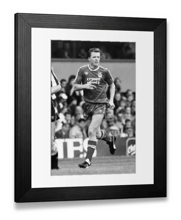 Framed Print : English League Division One match at St James Park. Newcastle United 1 v Liverpool Framed Print : English League Division One match at St James Park. Newcastle United 1 v Liverpool