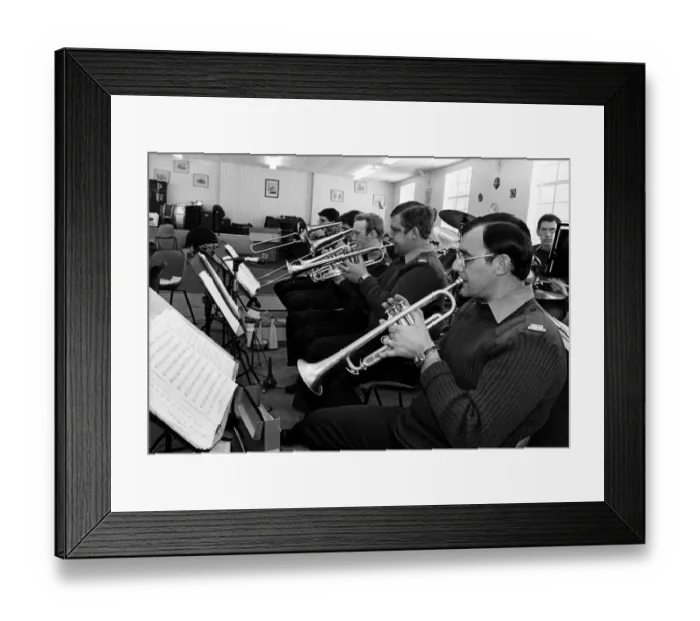 Framed Print : The Green Howards rehearsing for their march through Middlesbrough. 24th February 1981