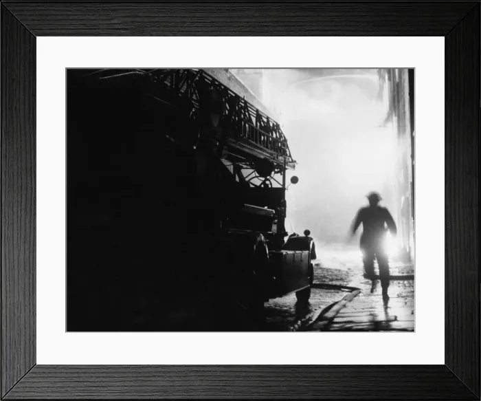 Framed Print : Firemen fighting fires at Britannia Row, Clerkenwell, London
