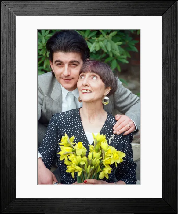 Framed Print : EastEnders stars June Brown (Dot Cotton) and John Altman (Nick Cotton). 23rd March 1990 Framed Print : EastEnders stars June Brown (Dot Cotton) and John Altman (Nick Cotton). 23rd March 1990
