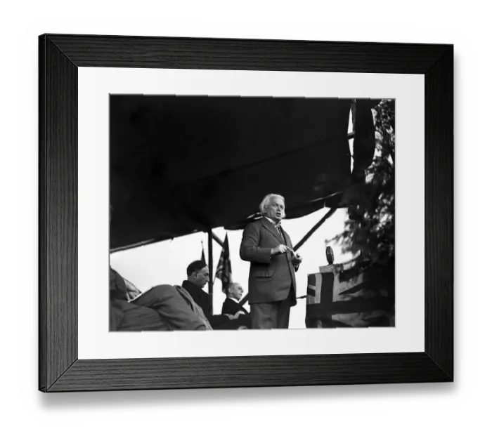Framed Print : David Lloyd George former British Prime Minister addressing an open air meeting Framed Print : David Lloyd George former British Prime Minister addressing an open air meeting