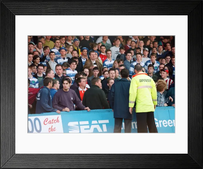 Framed Print : Football League Divison One match Reading 1 -6 Crystal Palace held at Elm Park Framed Print : Football League Divison One match Reading 1 -6 Crystal Palace held at Elm Park