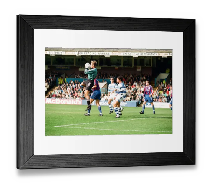 Framed Print : Football League Divison One match Reading 1 -6 Crystal Palace held at Elm Park Framed Print : Football League Divison One match Reading 1 -6 Crystal Palace held at Elm Park