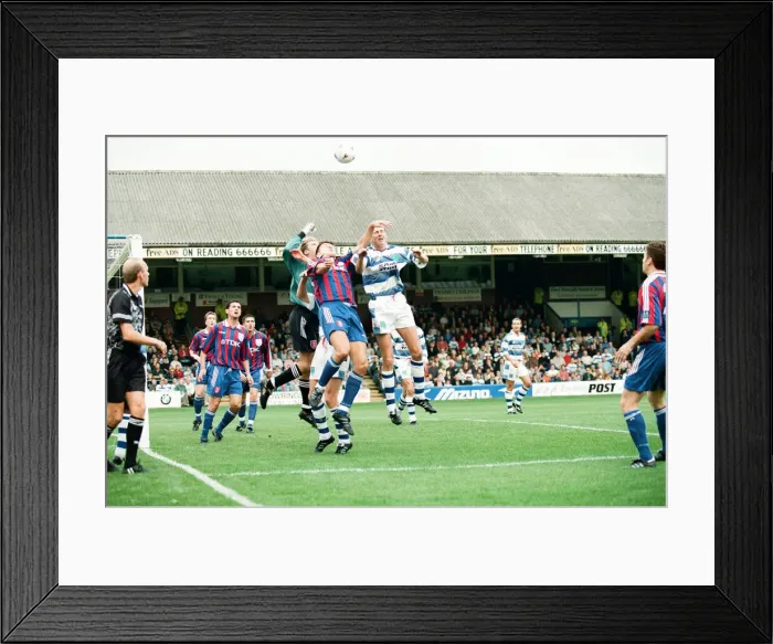 Framed Print : Football League Divison One match Reading 1 -6 Crystal Palace held at Elm Park Framed Print : Football League Divison One match Reading 1 -6 Crystal Palace held at Elm Park