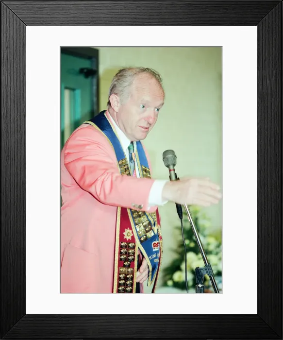 Framed Print : Paul Daniels, magician, officially re-opens refurbished Kilton Thorpe School Framed Print : Paul Daniels, magician, officially re-opens refurbished Kilton Thorpe School