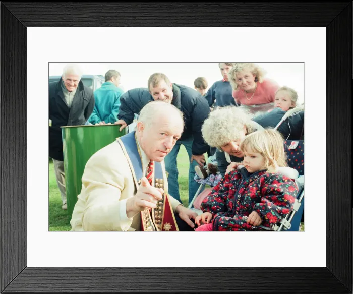 Framed Print : Paul Daniels, magician, opens the St Lukes Gala Fun Day, Middlesbrough