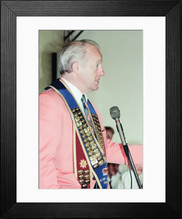 Framed Print : Paul Daniels, magician, officially re-opens refurbished Kilton Thorpe School Framed Print : Paul Daniels, magician, officially re-opens refurbished Kilton Thorpe School