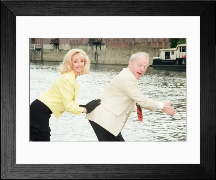 Framed Print : Paul Daniels, magician, pictured with wife Debbie McGee, at the riverside, in York