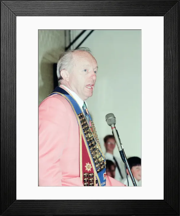 Framed Print : Paul Daniels, magician, officially re-opens refurbished Kilton Thorpe School Framed Print : Paul Daniels, magician, officially re-opens refurbished Kilton Thorpe School