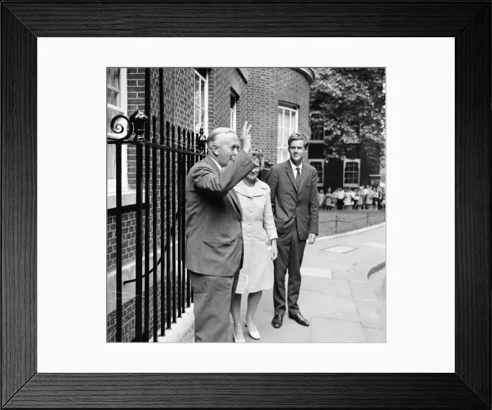 Framed Print : British Prime Minister Harold Wilson photo-call outside Number Ten Downing Street, London