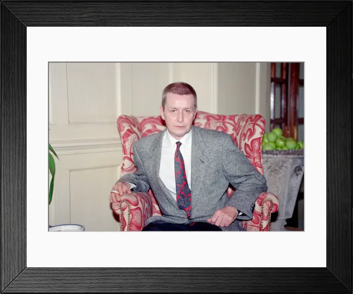 Framed Print : Tony Warren, creator of Coronation Street, pictured at home in 1991 Framed Print : Tony Warren, creator of Coronation Street, pictured at home in 1991