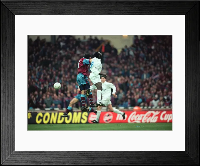 Framed Print : Coca Cola Cup Final Aston Villa 3 - 0 Leeds, held at Wembley. 24th March 1996