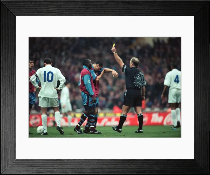 Framed Print : Coca Cola Cup Final Aston Villa 3 - 0 Leeds, held at Wembley. 24th March 1996 Framed Print : Coca Cola Cup Final Aston Villa 3 - 0 Leeds, held at Wembley. 24th March 1996