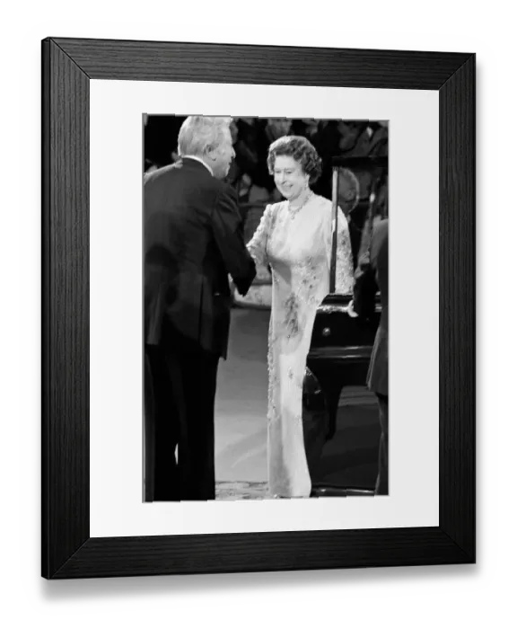 Framed Print : Queen Elizabeth arrives at The London Palladium for The Royal Variety Performance