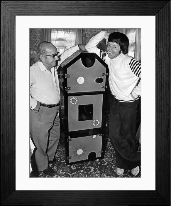 Framed Print : Paul Daniels with his father, Mr Hughie Daniels. 15th September 1976 Framed Print : Paul Daniels with his father, Mr Hughie Daniels. 15th September 1976