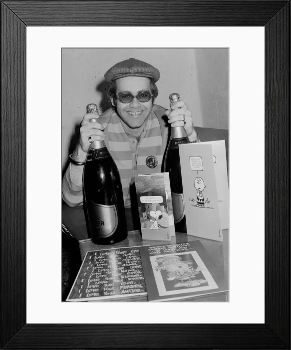 Framed Print : Elton John pictures on 24th March 1977, a day before his 30th birthday Framed Print : Elton John pictures on 24th March 1977, a day before his 30th birthday