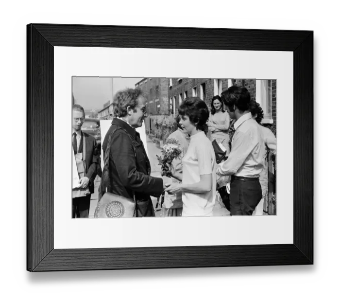 Framed Print : Peter Sellers and Swami Vishnu on a Peace Mission in Belfast Framed Print : Peter Sellers and Swami Vishnu on a Peace Mission in Belfast