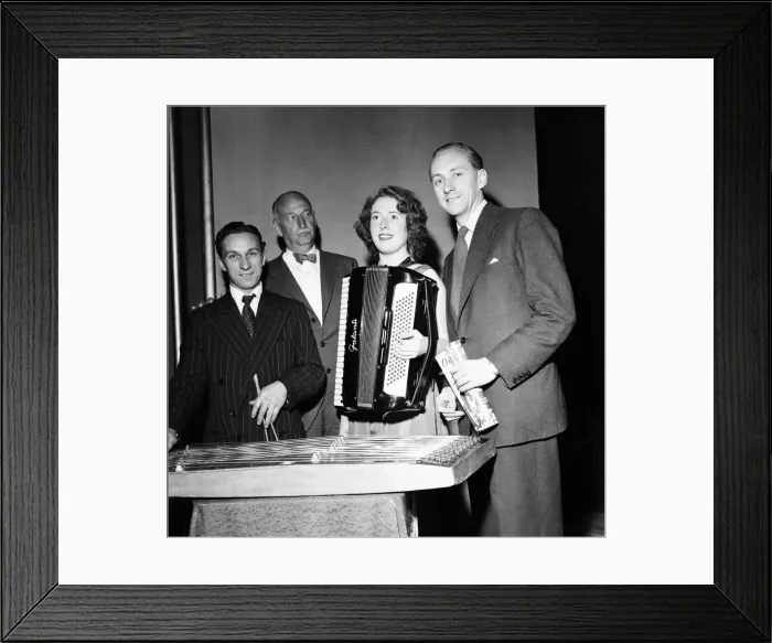 Framed Print : Opportunity Knocks, Winners, 11th October 1956. Arthur Cooper, Lorry driver from Essex