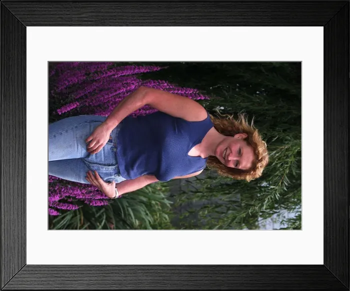 Framed Print : Charlie Dimmock TV Presenter Gardener July 1999 Pictured at the Watergarden in Framed Print : Charlie Dimmock TV Presenter Gardener July 1999 Pictured at the Watergarden in