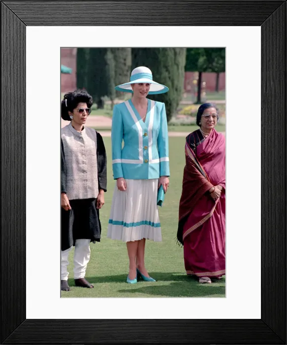 Framed Print : Prince Charles and Princess Diana visit to India between February 10th Framed Print : Prince Charles and Princess Diana visit to India between February 10th