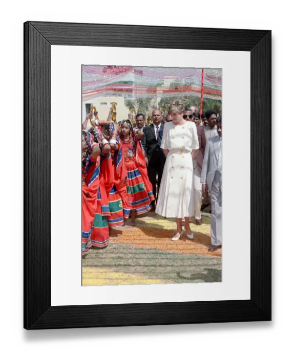 Framed Print : Prince Charles and Princess Diana visit India in February 1992