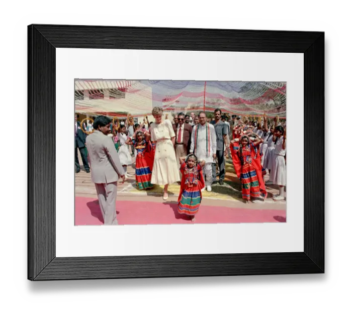 Framed Print : Prince Charles and Princess Diana Overseas visit to India in February 1992