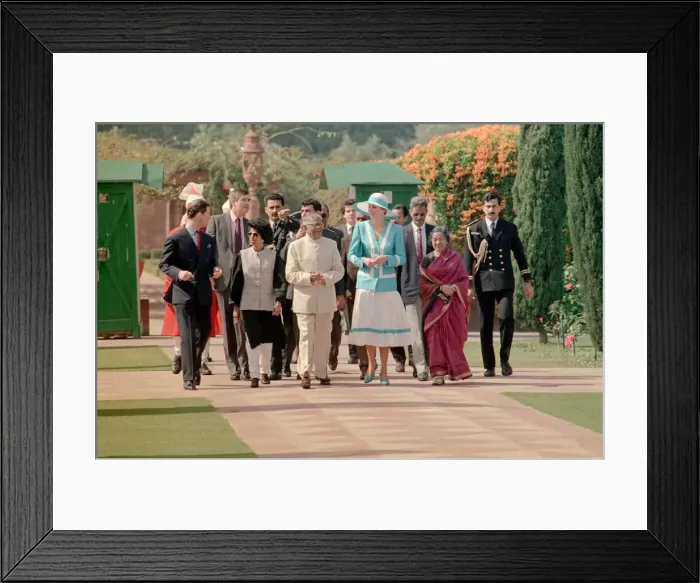 Framed Print : Prince Charles and Princess Diana visit to India between February 10th Framed Print : Prince Charles and Princess Diana visit to India between February 10th