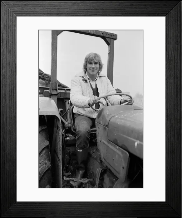 Framed Print : James Hunt on the 450 acre farm in Buckinghamshire, that he owns since retiring Framed Print : James Hunt on the 450 acre farm in Buckinghamshire, that he owns since retiring