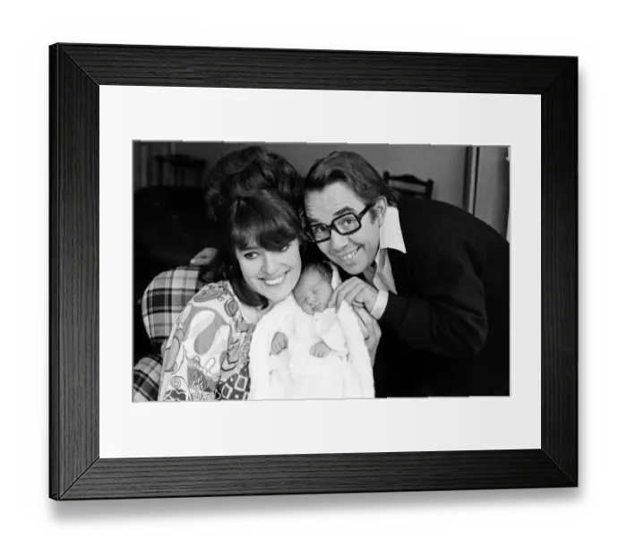 Framed Print : A second daughter for comedian Ronnie Corbett and his wife Anne