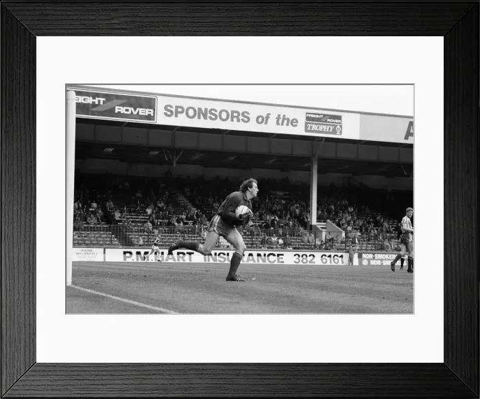 Framed Print : Aston Villa 1 - 2 Sheffield Wednesday First Division match held at Villa Park Framed Print : Aston Villa 1 - 2 Sheffield Wednesday First Division match held at Villa Park