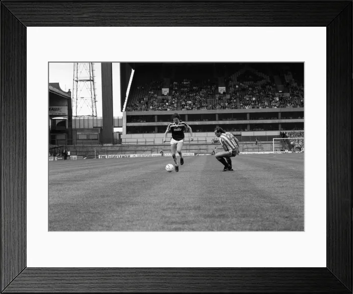 Framed Print : Aston Villa 1 - 2 Sheffield Wednesday First Division match held at Villa Park