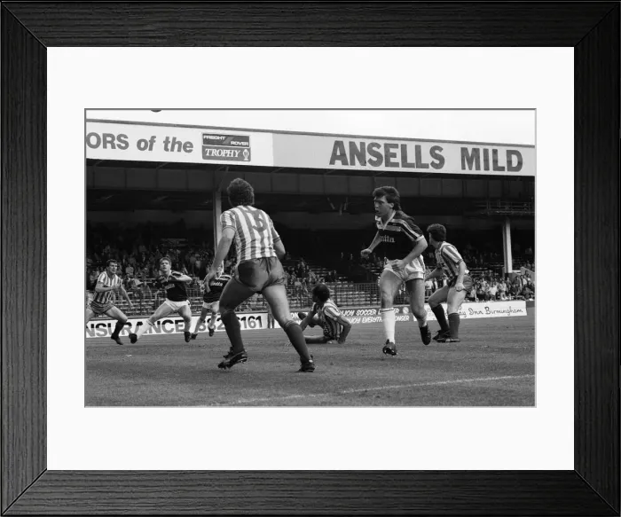 Framed Print : Aston Villa 1 - 2 Sheffield Wednesday First Division match held at Villa Park Framed Print : Aston Villa 1 - 2 Sheffield Wednesday First Division match held at Villa Park