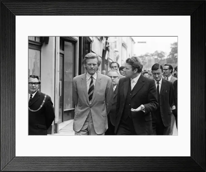Framed Print : Michael Heseltine, Member of Parliament for Tavistock, on a tour of Basingstoke