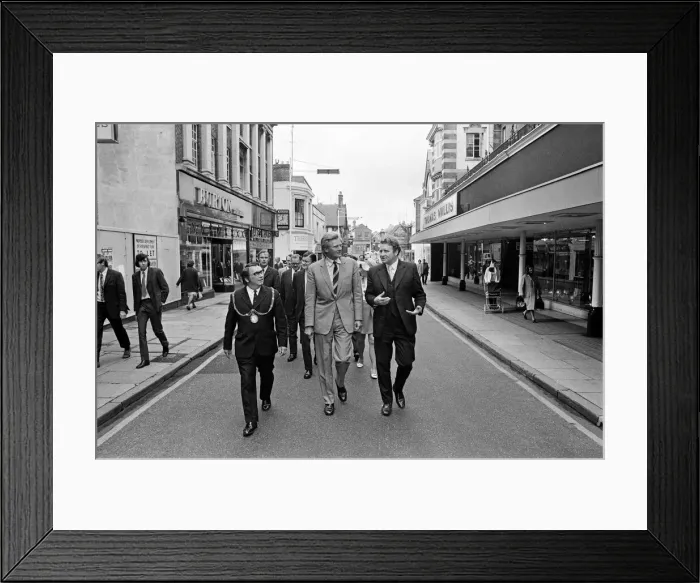 Framed Print : Michael Heseltine, Member of Parliament for Tavistock, on a tour of Basingstoke Framed Print : Michael Heseltine, Member of Parliament for Tavistock, on a tour of Basingstoke