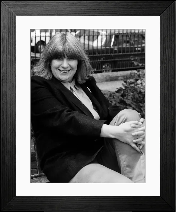 Framed Print : Victoria Wood celebrates her birthday on 19th May Our picture shows Victoria Framed Print : Victoria Wood celebrates her birthday on 19th May Our picture shows Victoria