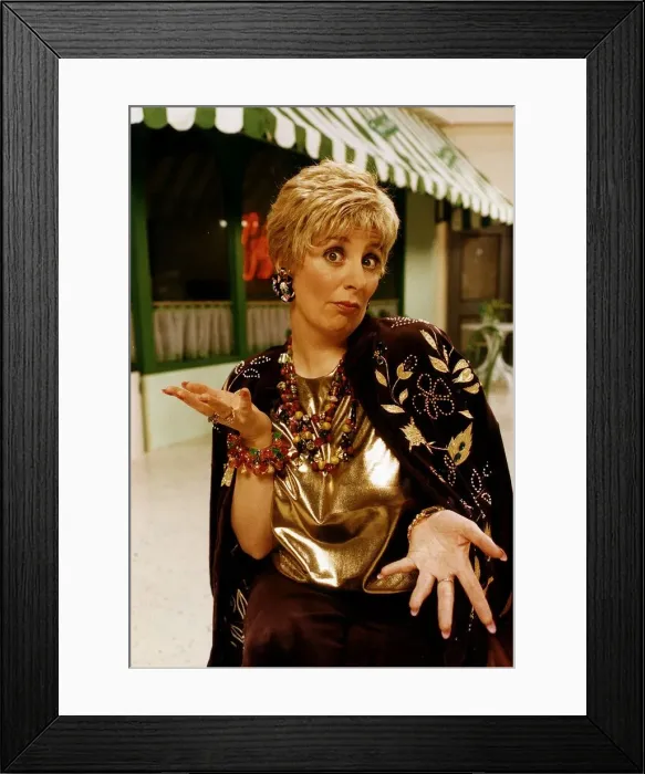 Framed Print : Victoria Wood Actress Comedien in TV Christmas speacial All Day Breakfast Framed Print : Victoria Wood Actress Comedien in TV Christmas speacial All Day Breakfast