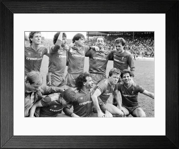 Framed Print : Chelsea 0-1 Liverpool, League match at Stamford Bridge, Saturday 3rd May 1986 Framed Print : Chelsea 0-1 Liverpool, League match at Stamford Bridge, Saturday 3rd May 1986