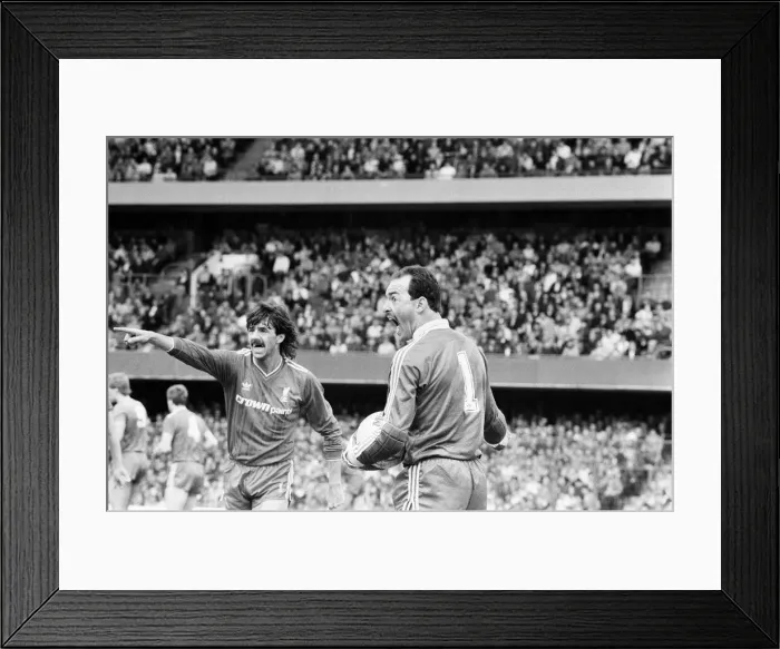 Framed Print : Chelsea 0-1 Liverpool, League match at Stamford Bridge, Saturday 3rd May 1986 Framed Print : Chelsea 0-1 Liverpool, League match at Stamford Bridge, Saturday 3rd May 1986