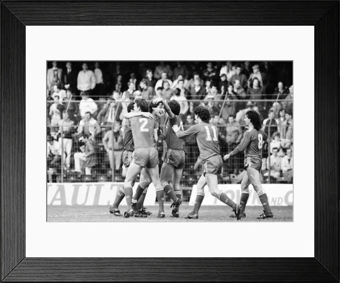 Framed Print : Chelsea 0-1 Liverpool, League match at Stamford Bridge, Saturday 3rd May 1986 Framed Print : Chelsea 0-1 Liverpool, League match at Stamford Bridge, Saturday 3rd May 1986