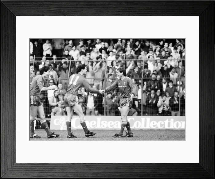 Framed Print : Chelsea 0-1 Liverpool, League match at Stamford Bridge, Saturday 3rd May 1986 Framed Print : Chelsea 0-1 Liverpool, League match at Stamford Bridge, Saturday 3rd May 1986