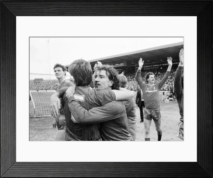 Framed Print : Chelsea 0-1 Liverpool, League match at Stamford Bridge, Saturday 3rd May 1986 Framed Print : Chelsea 0-1 Liverpool, League match at Stamford Bridge, Saturday 3rd May 1986